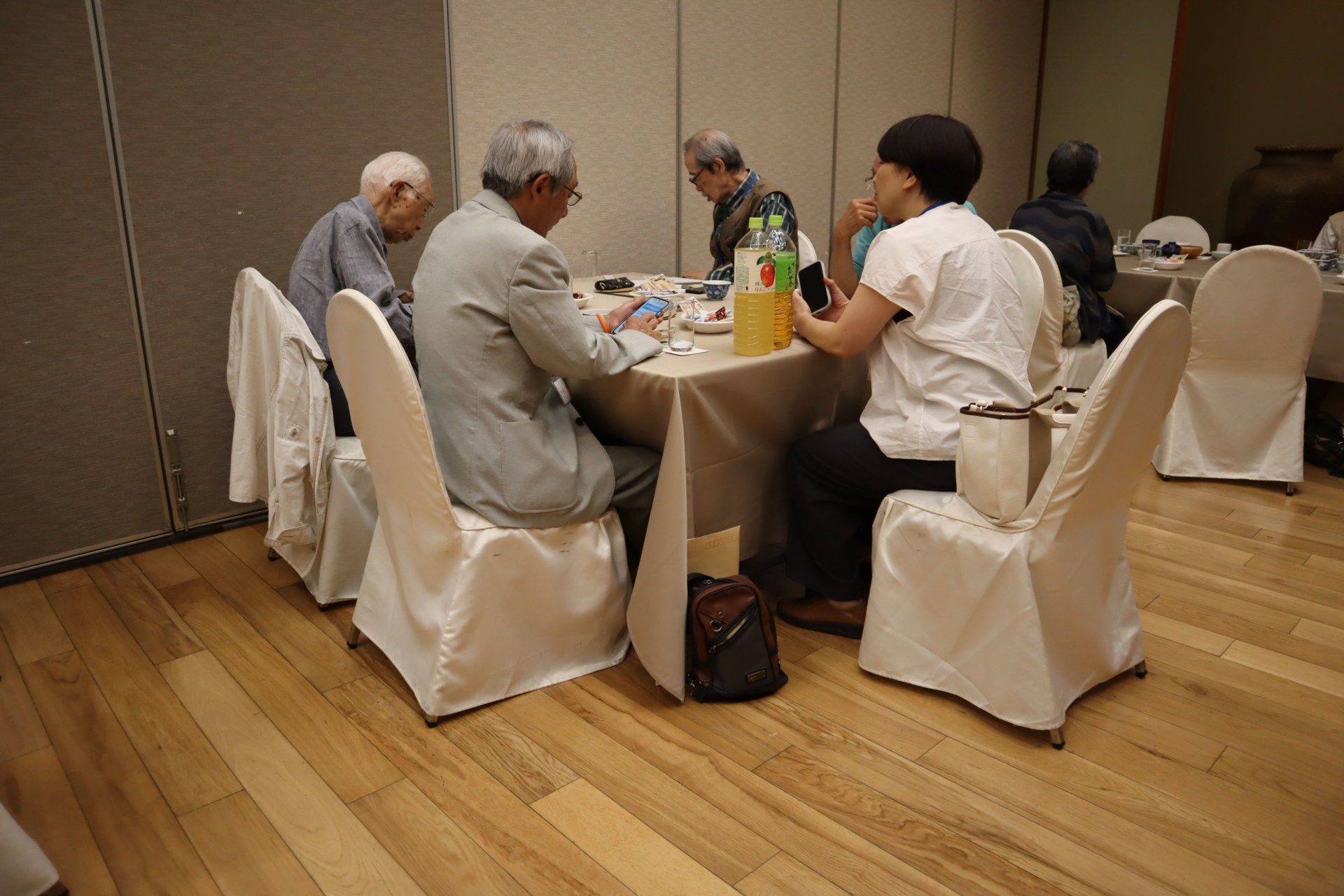 昼食と懇談②